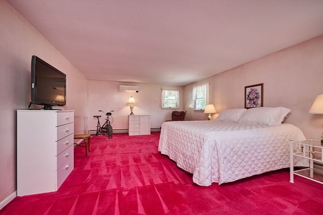 65 Blackberry Lane, Northampton, MA 01060