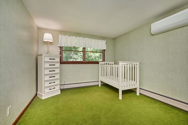 65 Blackberry Lane, Northampton, MA 01060