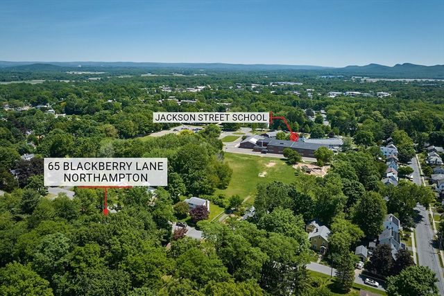 65 Blackberry Lane, Northampton, MA 01060
