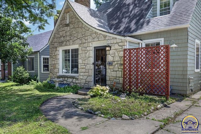 3115 SW 11th ST, Topeka, KS 66604