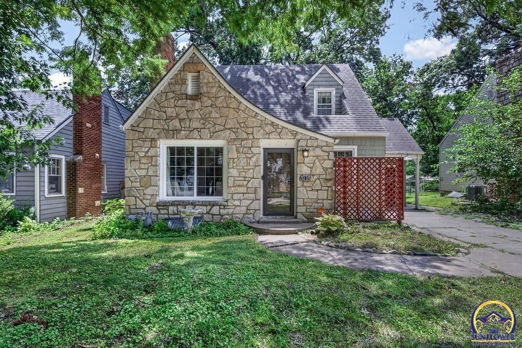 3115 SW 11th ST, Topeka, KS 66604