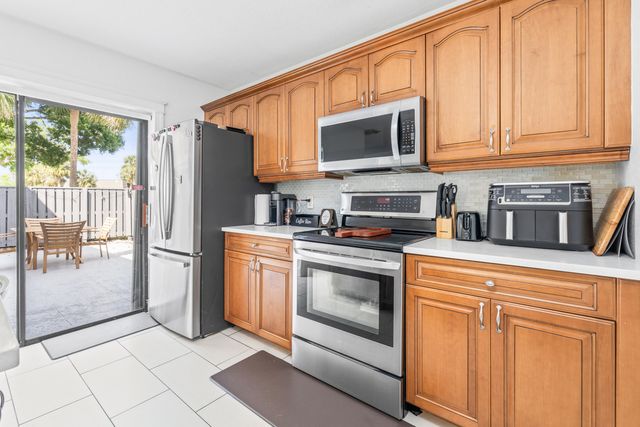 3611 36th Way, West Palm Beach, FL 33407