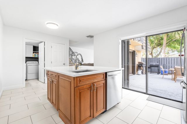 3611 36th Way, West Palm Beach, FL 33407