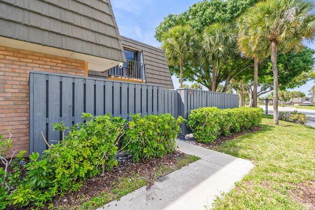 3611 36th Way, West Palm Beach, FL 33407