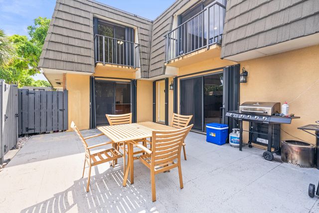 3611 36th Way, West Palm Beach, FL 33407