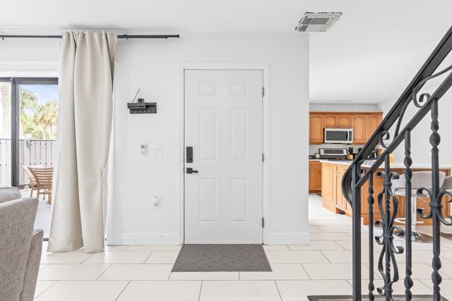 3611 36th Way, West Palm Beach, FL 33407