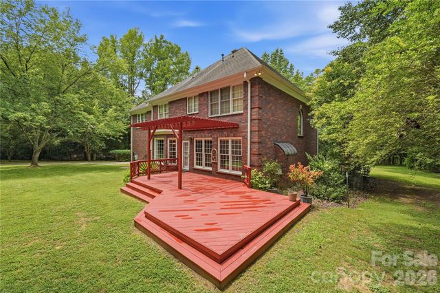 201 Old Bell Road, Charlotte, NC 28270