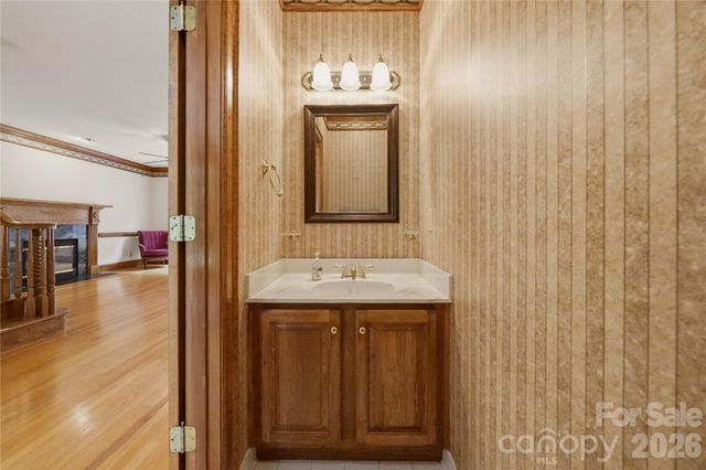 201 Old Bell Road, Charlotte, NC 28270