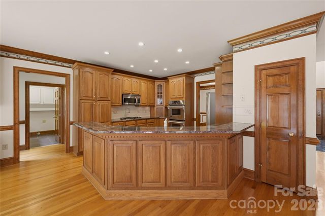 201 Old Bell Road, Charlotte, NC 28270