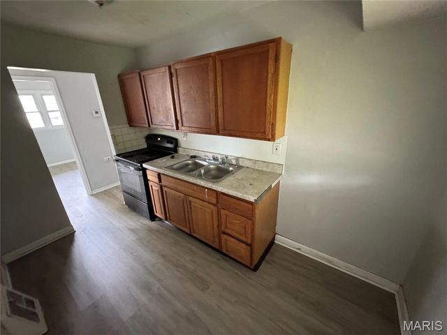 9838 Monarch Drive, St Louis, MO 63136