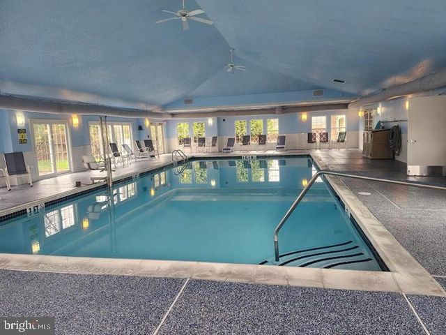 56 LIBERTY DR, Bensalem, PA 19020