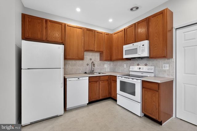 56 LIBERTY DR, Bensalem, PA 19020