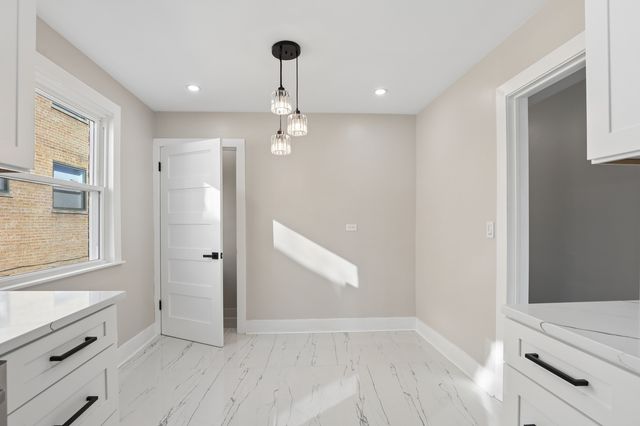 5547 N California Avenue, Chicago, IL 60625