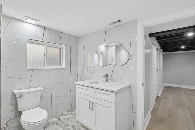 5547 N California Avenue, Chicago, IL 60625