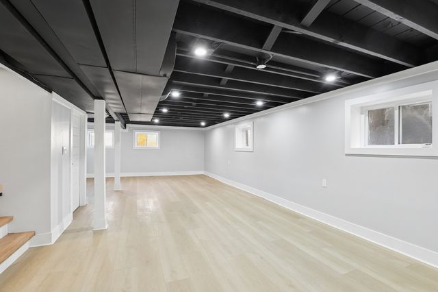 5547 N California Avenue, Chicago, IL 60625