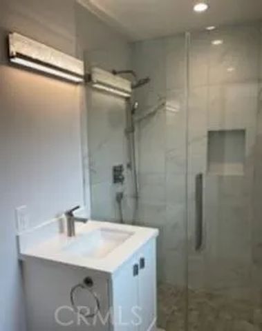 140 Acacia 3, Carlsbad, CA 92008