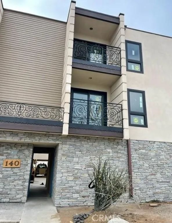 140 Acacia 3, Carlsbad, CA 92008