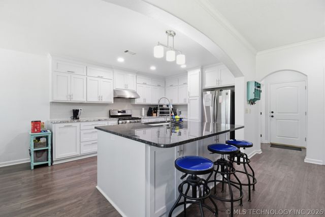 2702 Highwood Drive, Claremore, OK 74017