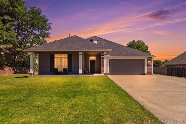 2702 Highwood Drive, Claremore, OK 74017