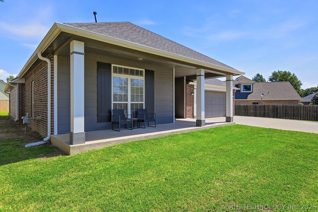 2702 Highwood Drive, Claremore, OK 74017