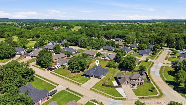 2702 Highwood Drive, Claremore, OK 74017