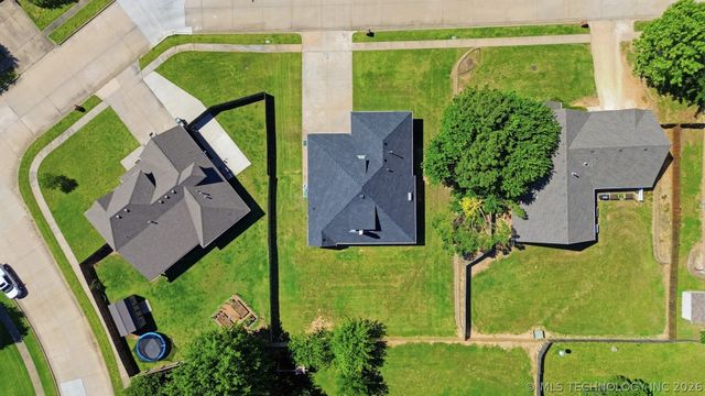 2702 Highwood Drive, Claremore, OK 74017