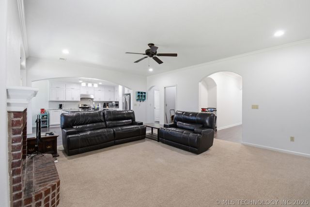 2702 Highwood Drive, Claremore, OK 74017