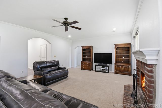 2702 Highwood Drive, Claremore, OK 74017