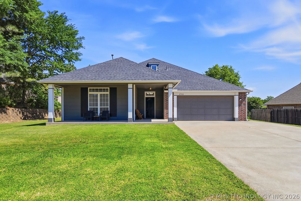 2702 Highwood Drive, Claremore, OK 74017