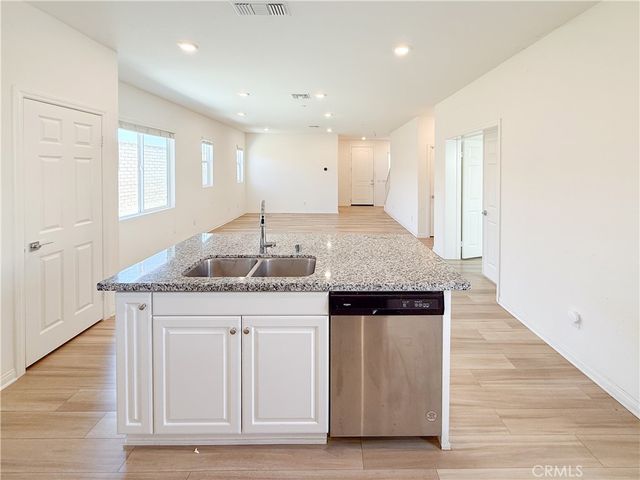 7155 Citrus Ave 227, Fontana, CA 92336
