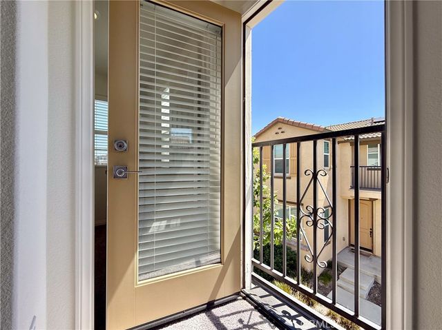 7155 Citrus Ave 227, Fontana, CA 92336