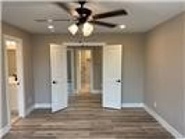 3211 Brazos River Drive, Granbury, TX 76048