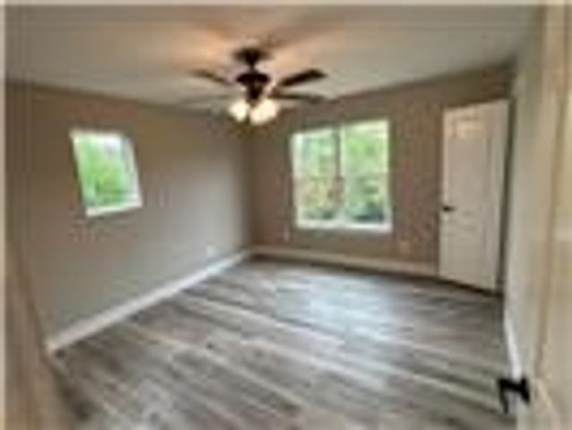 3211 Brazos River Drive, Granbury, TX 76048