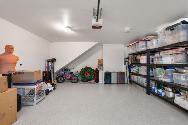1033 Kacie Dr, Pleasant View, TN 37146