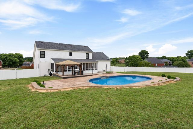 1033 Kacie Dr, Pleasant View, TN 37146