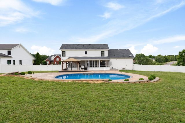 1033 Kacie Dr, Pleasant View, TN 37146