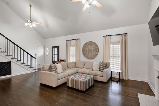 1033 Kacie Dr, Pleasant View, TN 37146