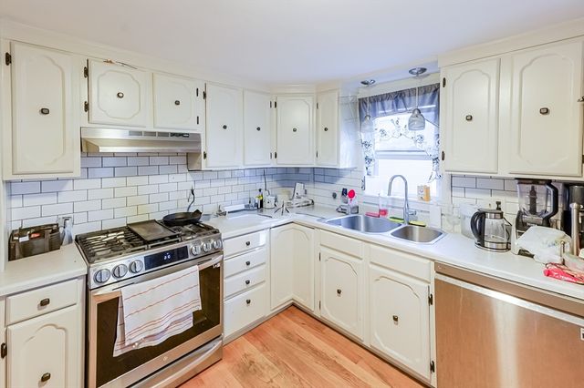 5 Oliver St, Randolph, MA 02368