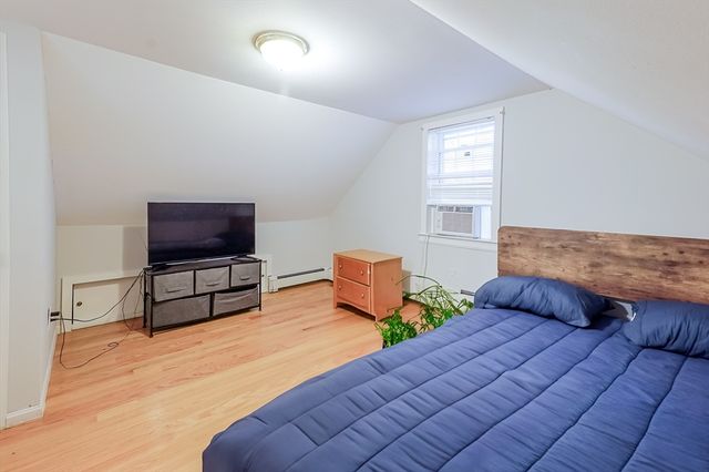 5 Oliver St, Randolph, MA 02368