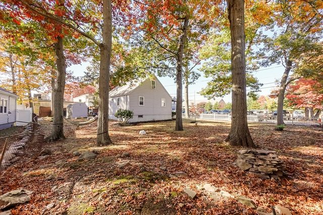 5 Oliver St, Randolph, MA 02368