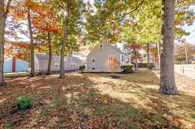 5 Oliver St, Randolph, MA 02368