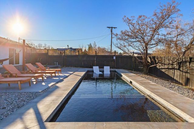 61664 Crest Circle Drive, Joshua Tree, CA 92252