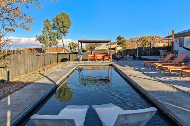 61664 Crest Circle Drive, Joshua Tree, CA 92252