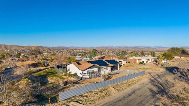 61664 Crest Circle Drive, Joshua Tree, CA 92252