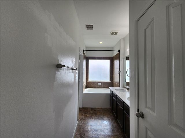 9346 Valley Tree Lane, Houston, TX 77089