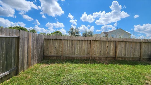 9346 Valley Tree Lane, Houston, TX 77089