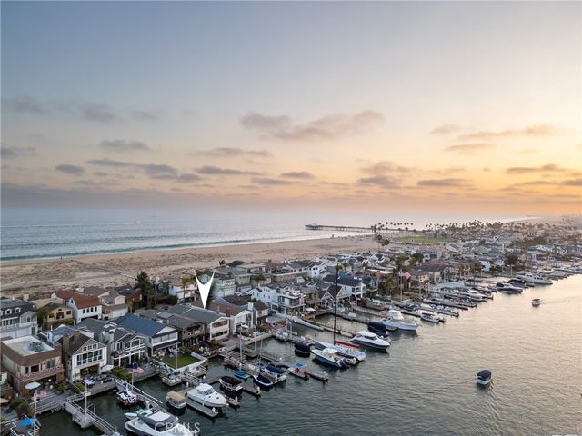 1204 E Balboa Boulevard, Newport Beach, CA 92661