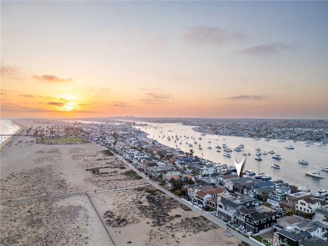 1204 E Balboa Boulevard, Newport Beach, CA 92661