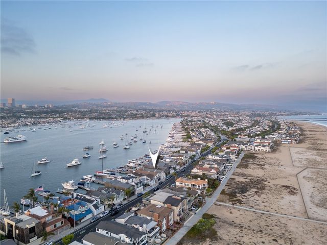 1204 E Balboa Boulevard, Newport Beach, CA 92661