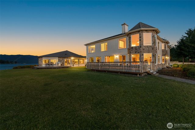 1555 Fairview Street, Bellingham, WA 98229